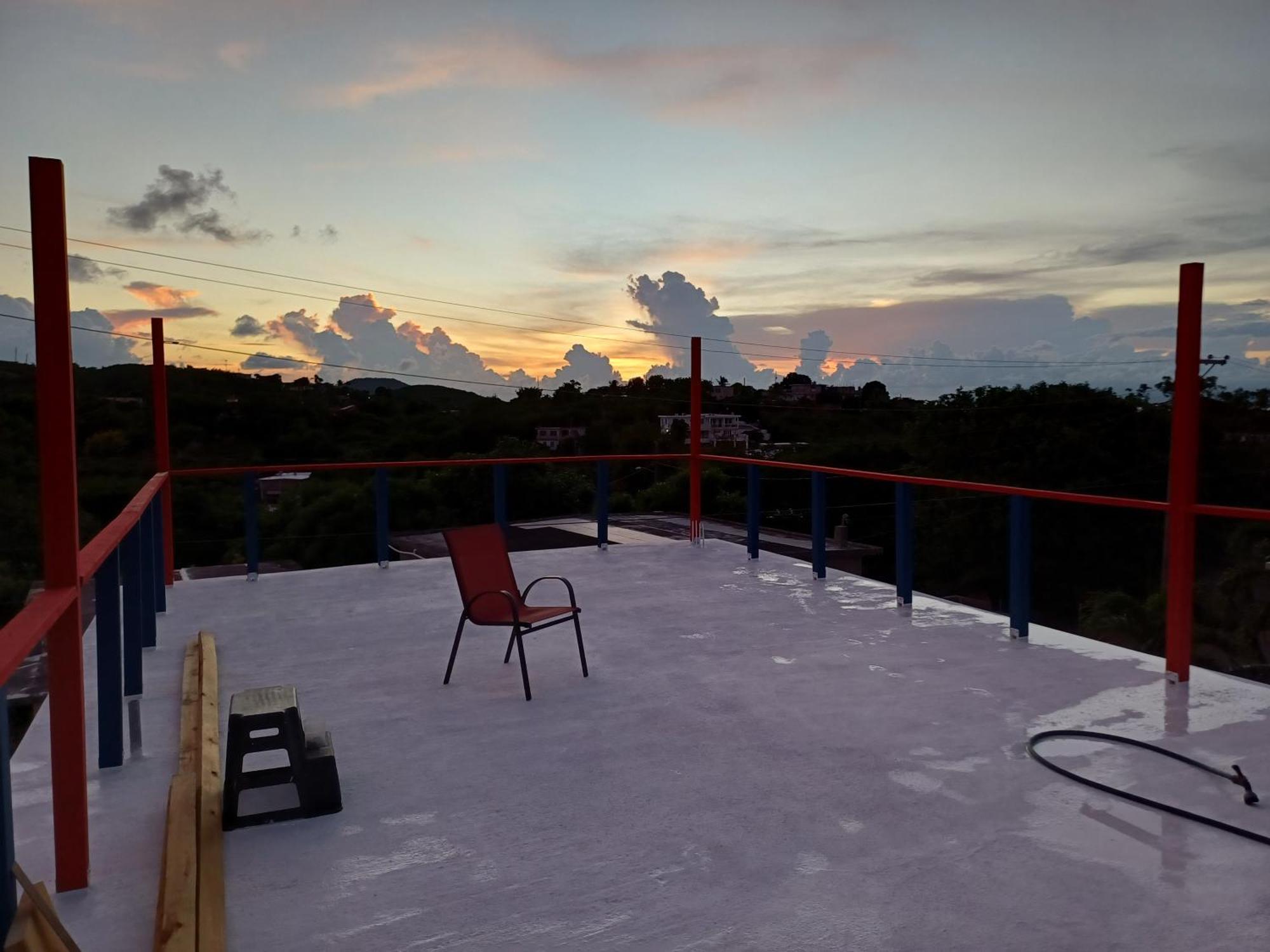 Rooster Run Glamping Camping Has Rooftop And Off The Ground Glamping Experience For 1 To 16 In A Single Tent And Views Of The Rain Forrest And To Culebra Across The Atlantic Ocean W Tents, Linens, Deluxe Air Beds, Warm Shower And More At A Great Pric Векес Екстериор снимка